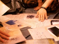 ���ȥ��롼���ä��١����Υꥢ��æ�Х����ब���ɤ��о졣SCRAP�ο���ꥢ��æ�Х�����ֶ����λ�̮�����æ�Сפ��������˻��ä��Ƥ���