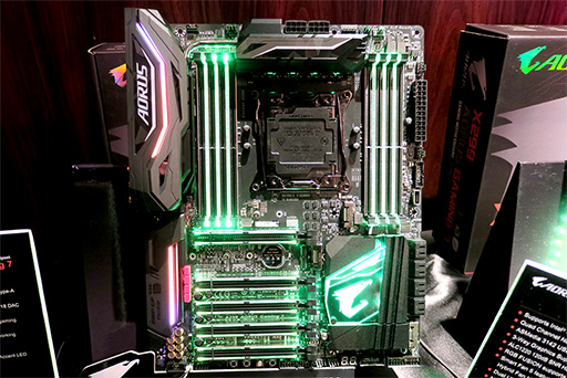 画像ギャラリー No.009のサムネイル画像 / GIGABYTE,X299チップセット採用のゲーマー向けマザーボード3製品を解説