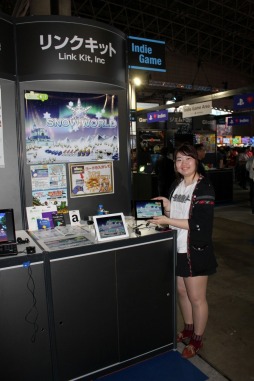 ���������꡼ No.003�Υ���ͥ������ / ��TGS 2014�ϲİ������ʤ����ˤ����ƼϤʤ��ä������ɹ��������ơ��ޤˤ������ޥ۸�������ǥ��ե��󥹥������SNOW WORLD�פ��ͷ