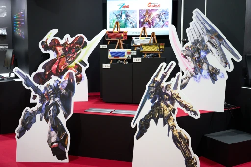 ���������꡼ No.005�Υ���ͥ������ / ��REALFORCE GX1�פΥ���ܥ�ǥ뤬��Ÿ�档VTuberǭ���Ȥ��������ǥ�ȡ�������ॳ���4���ʤ�����å����Ƥ�����TGS2025��