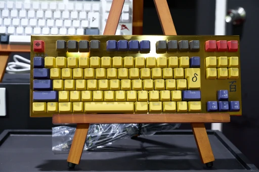 ���������꡼ No.007�Υ���ͥ������ / ��REALFORCE GX1�פΥ���ܥ�ǥ뤬��Ÿ�档VTuberǭ���Ȥ��������ǥ�ȡ�������ॳ���4���ʤ�����å����Ƥ�����TGS2025��