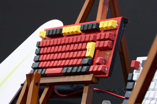 ���������꡼ No.011�Υ���ͥ������ / ��REALFORCE GX1�פΥ���ܥ�ǥ뤬��Ÿ�档VTuberǭ���Ȥ��������ǥ�ȡ�������ॳ���4���ʤ�����å����Ƥ�����TGS2025��