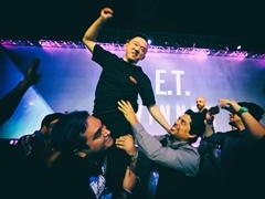 ��®��ۡ�EVO2017�ϡ�THE KING OF FIGHTERS XIV�����硤ͥ�������Ѥ�E.T.���ꡣͥ���޶�1��650�ɥ�����