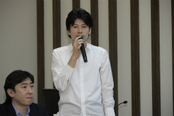 ���������꡼ No.009�Υ���ͥ������ / Windows 10�ο������������θ��򥢥ԡ��롣PC�ǡ�Quantum Break�פμµ��ǥ����Ϫ���줿���ܥޥ��������եȤΥץ쥹�������ߥʡ����ݡ���