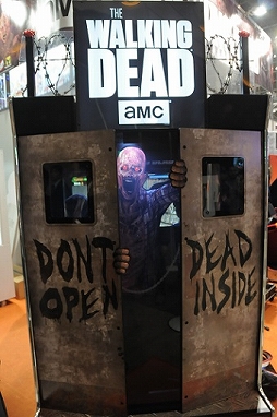 ���������꡼ No.003�Υ���ͥ������ / ��JAEPO2017�ϡ�THE WALKING DEAD�פ��WORLD'S LARGEST PAC-MAN�פʤɡ��Х�����ʥॳ�֡�����ͷ�٤�3�����ȥ��Ҳ�