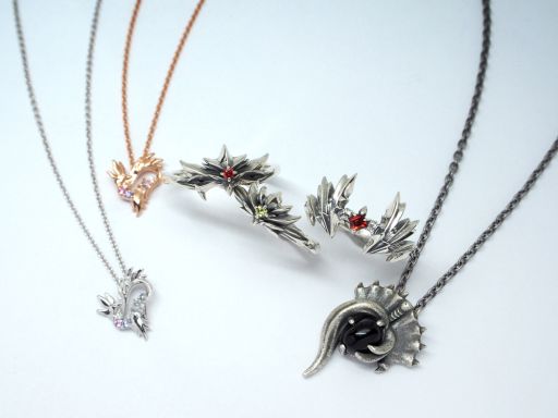 画像ギャラリー No.001のサムネイル画像 / 「モンハンダブルクロス」に登場するモンスターをモチーフにしたコラボアクセサリが発売決定。受注受付が12月26日開始