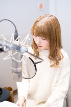 画像ギャラリー No.002のサムネイル画像 / 頑固な性格の中に垣間見える可愛らしさに注目してほしい――デジタル版「桜降る代に決闘を」トコヨ役・内田 彩さん合同インタビュー