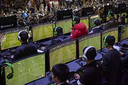 画像ギャラリー No.008のサムネイル画像 / 韓国でG-Star 2017が開幕。NAT Gamesの新作「OVERHIT」の国内配信も明らかに