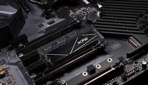 画像ギャラリー No.002のサムネイル画像 / ADATA,リード最大7400MB/sのPCIe 4.0接続対応M.2 SSDを国内発売