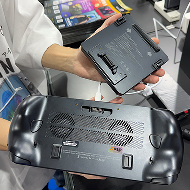 ���������꡼ No.007�Υ���ͥ������ / ���ӷ�������PC��GPD WIN 5�פ�µ��ǥ����å����������ʤ���Ȥ����꤬�礭���Ѥ�ꤽ����TGS2025��