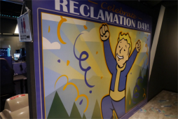 画像ギャラリー No.029のサムネイル画像 / 「Fallout」の世界を楽しめるコラボカフェが東京・大阪・仙台・札幌でスタート。リアル「ヌカ・コーラ」も堪能できた内覧会をレポート