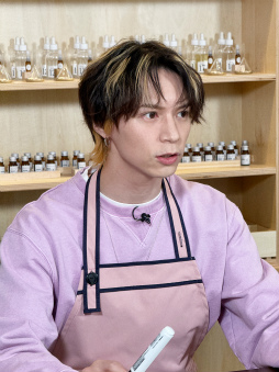 画像ギャラリー No.005のサムネイル画像 / 世界にひとつだけの香り作り! 北村 諒さん&駒田 航さん「Sweets Room+5」収録レポート&キャストインタビュー