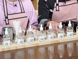 画像ギャラリー No.007のサムネイル画像 / 世界にひとつだけの香り作り! 北村 諒さん&駒田 航さん「Sweets Room+5」収録レポート&キャストインタビュー