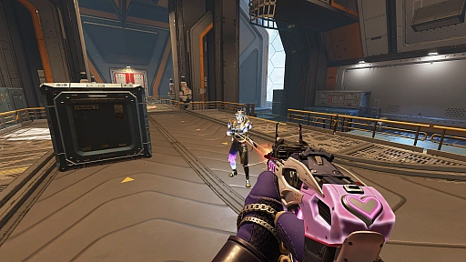 ���������꡼ No.008�Υ���ͥ������ / �Υ��󥿥ӥ塼�ϡ�Apex Legends�׿����������Amped�ɤϥ��ԡ��ɤ��ơ��ޡ��ƹ��ۤ��줿�����ѥ����θ��Ǥ���