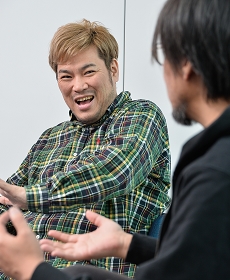 画像ギャラリー No.044のサムネイル画像 / 「龍が如く7 光と闇の行方」横山昌義P×男色ディーノ対談。発売後だから語れる“新たな龍”への思い