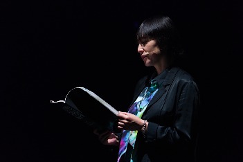 画像ギャラリー No.016のサムネイル画像 / 「ブラスタ」6周年記念「BLACK PARTY」レポート。まさにスターレスのショーそのもの! 極上の歌と芝居とパフォーマンスで彩った2日間