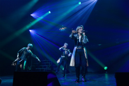 画像ギャラリー No.018のサムネイル画像 / 「ブラスタ」6周年記念「BLACK PARTY」レポート。まさにスターレスのショーそのもの! 極上の歌と芝居とパフォーマンスで彩った2日間