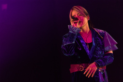 画像ギャラリー No.020のサムネイル画像 / 「ブラスタ」6周年記念「BLACK PARTY」レポート。まさにスターレスのショーそのもの! 極上の歌と芝居とパフォーマンスで彩った2日間