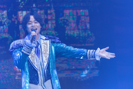 画像ギャラリー No.047のサムネイル画像 / 「ブラスタ」6周年記念「BLACK PARTY」レポート。まさにスターレスのショーそのもの! 極上の歌と芝居とパフォーマンスで彩った2日間