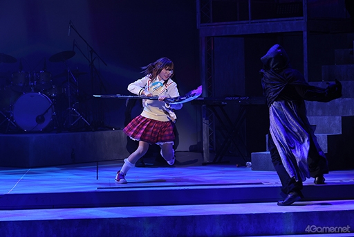 画像ギャラリー No.011のサムネイル画像 / 「舞台『ヘブンバーンズレッド』」には,笑い,涙,アクションに生歌唱&生演奏まで――作品の魅力すべてが詰まっていた