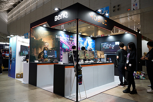 ���������꡼ No.001�Υ���ͥ������ / �ǿ����̻ҥɥå�ͭ��EL�ѥͥ����Ѥ���BenQ�������ޡ�����4K�ǥ����ץ쥤������å����������ȥ������θ���ξΩ���뿷��ǥ��TGS2025��