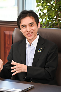 ���������꡼ No.012�Υ���ͥ������ / �Υ��󥿥ӥ塼�ϥ��������ƥ���Ȥ�����Ҥ�AI�ؤθ����礤���ϡ����¤�����ˤ�΢�Ǥ����줿��Τ��ä���AI�λȤ��������ҤΥݥꥷ���˻��ޤǡ����ʤ�ɽ�˽Фʤ��ͤˤ��줳��ʹ���Ƥߤ褦