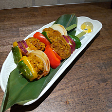 画像ギャラリー No.003のサムネイル画像 / 「こちら、母なる星より」と百合カフェ“anchor”のコラボが10月23日にスタート