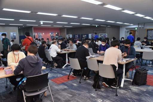 画像ギャラリー No.003のサムネイル画像 / TCG業界の新たな試み。「Shadowverse EVOLVE」最強ショップ店員決定戦を観戦してきた