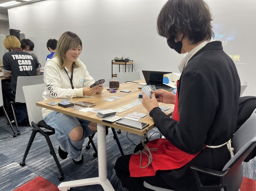 画像ギャラリー No.004のサムネイル画像 / TCG業界の新たな試み。「Shadowverse EVOLVE」最強ショップ店員決定戦を観戦してきた