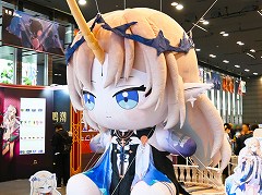 「鳴潮」の1周年を記念して開催されているリアルイベントをレポート。ノベルティがもらえるインタラクション企画や,展示物,公式コスプレイヤーの撮影などが楽しめる