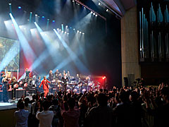 「ペルソナ5 スペシャル・ビッグバンド・コンサート」の東京公演レポート。日米の精鋭ミュージシャンが,おなじみの楽曲をジャズアレンジで披露