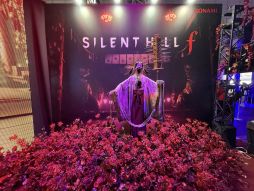 ���������꡼ No.019�Υ���ͥ������ / �������ȥҥ����Ͷ����Ρ�SILENT HILL f������ʪŸ�פ��θ�����ǯ��KONAMI�֡����ϡ��ᥤ�󥹥ơ����򶴤�Ǳ����ۡ���TGS2025��