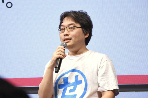 ���������꡼ No.014�Υ���ͥ������ / �ĿͤǱ��ķ��Υ��ޥۥ������꤬����3̾�ˤ����̲���ݡ��ȡ�����̥�Ϥ䶽̣�Τ���ͤؤΥ��ɥХ����ʤɤ����줿��IDC2025��