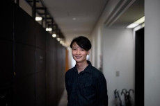 ���������꡼ No.001�Υ���ͥ������ / �ꥺ�ॲ����֥ե��ꥷ�ƥ��������ɥ��פ˥��ȥ�󥴻�Ⱥٹ������᤬�ڶʤ��󶡡��ƹ�β��ڲȤ����ä��ơ�2024ǯ��ȯ��ͽ���Switch�ѥ��ե�