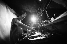 ���������꡼ No.002�Υ���ͥ������ / �ꥺ�ॲ����֥ե��ꥷ�ƥ��������ɥ��פ˥��ȥ�󥴻�Ⱥٹ������᤬�ڶʤ��󶡡��ƹ�β��ڲȤ����ä��ơ�2024ǯ��ȯ��ͽ���Switch�ѥ��ե�