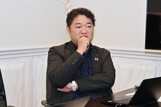 ���������꡼ No.003�Υ���ͥ������ / �Υ��󥿥ӥ塼�ϳ�ȯ�������������Ѥ�ä��֥쥹���פϡ����ȥ���饯����������ɤ餷���Ѳ��������ѡ����󤬸��1��ǯ��2ǯ���Ÿ��