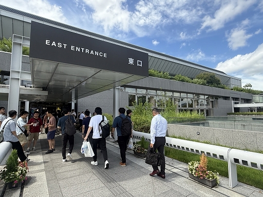 ���������꡼ No.001�Υ���ͥ������ / �������ܻؤ��ǥ٥��åѤΤ���ΡȻ��Ҳ��ɤ˨���BitSummit���Ÿ����1ǯ�����ѥ���������󥽥եȤγ���Ÿ���ٱ�θ����ϡ�BitSummit��