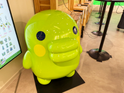 画像ギャラリー No.004のサムネイル画像 / 「たまごっちのプチプチおみせっち 祝!てんしょくフェア! in OSHI BASE Harajuku」レポート。最新ゲームの試遊とショッピングを楽しめる