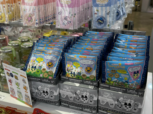 画像ギャラリー No.015のサムネイル画像 / 「たまごっちのプチプチおみせっち 祝!てんしょくフェア! in OSHI BASE Harajuku」レポート。最新ゲームの試遊とショッピングを楽しめる