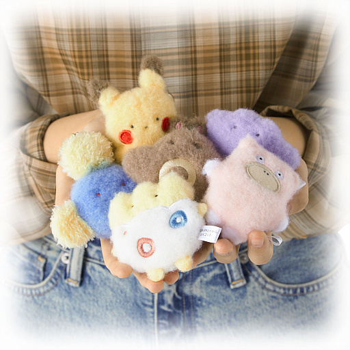 画像ギャラリー No.003のサムネイル画像 / ポケモンの新グッズ「ほわほわてのひらマスコット」「ピカピカマート」,12月4日に発売。マスコットのつぶらな瞳にキュン