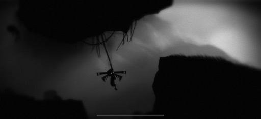 画像ギャラリー No.010のサムネイル画像 / インディーゲームの傑作「LIMBO+」。妹を探す兄は,美しく恐ろしい辺獄をひた走る(今日から始めろApple Arcade #39)