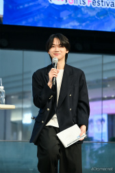 画像ギャラリー No.017のサムネイル画像 / 「『遙かなる時空の中で 龍宮の神子』スペシャルステージ in AGF2025」レポート。神気注入&添い寝システムにキャスト陣もドキドキ!