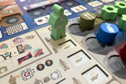 ���������꡼ No.003�Υ���ͥ������ / �Υץ쥤��ݡϽŤ��Τ˷ڤ��� ����α���ι�ԥܥɥ��֥���饯�ƥ��å������롼���פϡ��߷�Ū�ʥᥫ�˥������ܤ�椯�參�ץ���ʤ��ä�