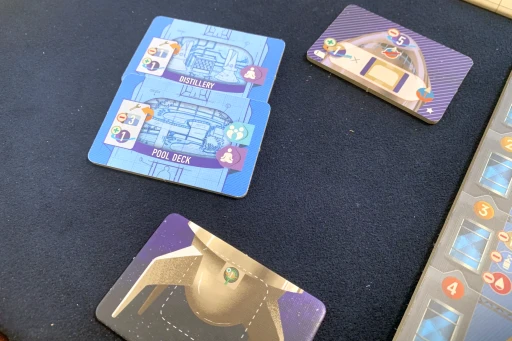 ���������꡼ No.009�Υ���ͥ������ / �Υץ쥤��ݡϽŤ��Τ˷ڤ��� ����α���ι�ԥܥɥ��֥���饯�ƥ��å������롼���פϡ��߷�Ū�ʥᥫ�˥������ܤ�椯�參�ץ���ʤ��ä�