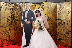 画像ギャラリー No.013のサムネイル画像 / 「龍が如く」冠婚葬祭展レポート。結婚,葬儀,兄弟の盃を交わす……人生のドラマをテーマに「龍が如く」らしさを味わえる