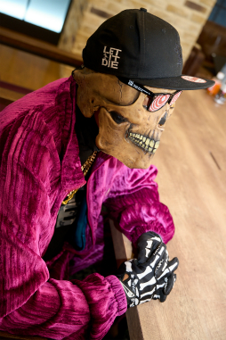 ���������꡼ No.008�Υ���ͥ������ / �Υ��󥿥ӥ塼���ܻؤ��ΤϤ��Х��ǥ��쥤�����ʥ����ࡣ��LET IT DIE: INFERNO�פˤϡ��桼��饹�����ȥХ���������̡������ơȻפ鷺ï�����ä������ʤ����ԿԤ��ɤ�����