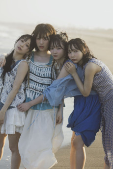 ���������꡼ No.003�Υ���ͥ������ / ��Ͷ����ο���ϡ��Ͷ��Υ����ɥ륰�롼�פμ̿��������￯����������֥Υ�쥾�� 1st�̿�����QUINTET�ӡס�12��17��������ν�Ź��ȯ��