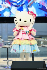 画像ギャラリー No.028のサムネイル画像 / “3大発表”と主(ロード)“ハローキティ”の登場に大興奮! 「フラガリアメモリーズ」AGF2025 噴水広場ステージレポート