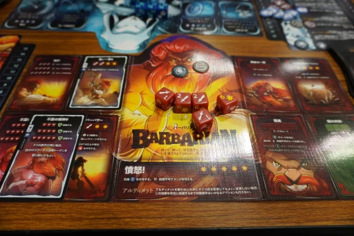 画像ギャラリー No.004のサムネイル画像 / ダイスをジャラジャラ,揃えてドカン! ド派手な対戦ダイスゲーム「DICE THRONE」をゲムマ会場で遊んできた