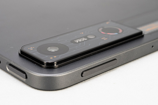 画像ギャラリー No.016のサムネイル画像 / ゲーマーに適したタブレットはどっちだ!? 「iPad Air」2024年モデル vs Android最強タブレット「REDMAGIC Nova」を比べてみよう